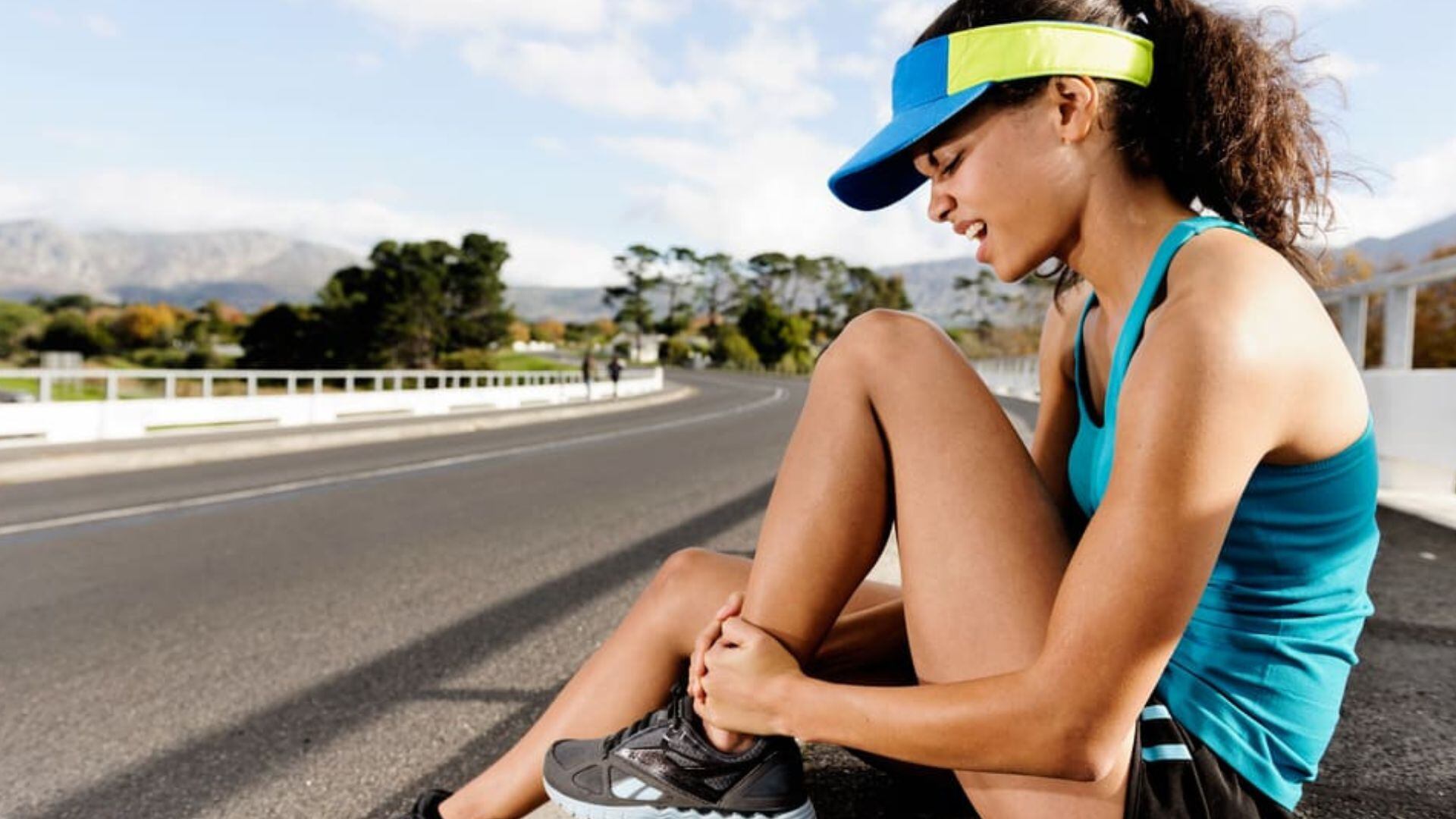 Un diagnóstico adecuado del tobillo lesionado permite diferenciar entre esguinces, torceduras, fracturas y otras afecciones (Imagen ilustrativa Infobae)