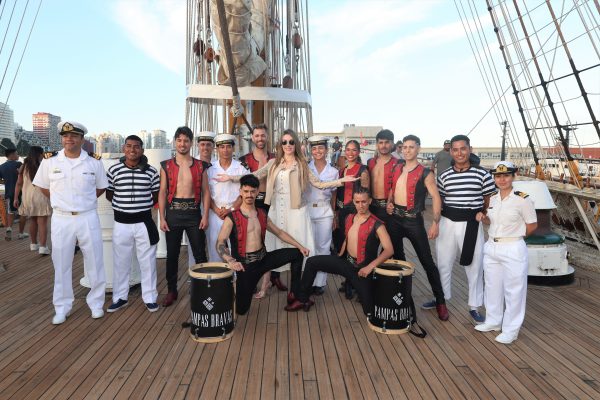 Fátima Florez visitó la Fragata Libertad en Mar del Plata: “Estoy orgullosa como argentina”