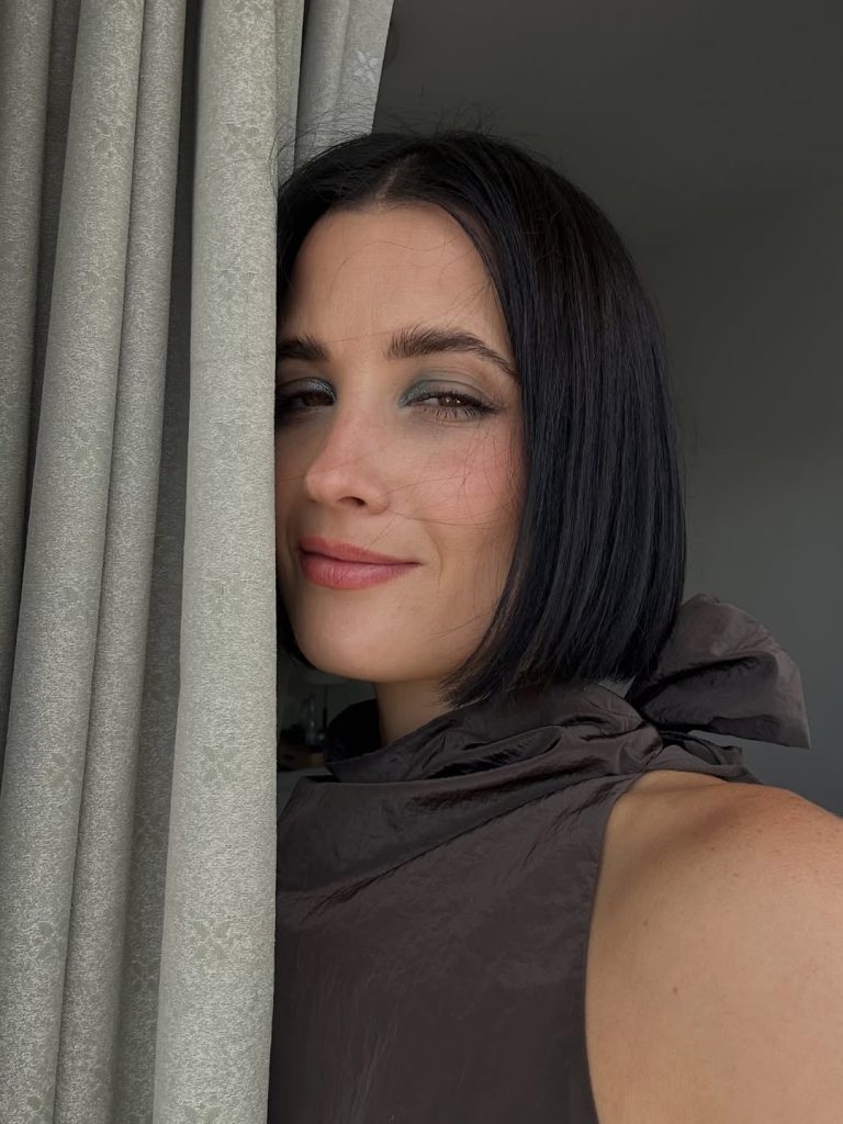 Flor Torrente brilla en “Mi amiga y yo”: arte, familia y resiliencia