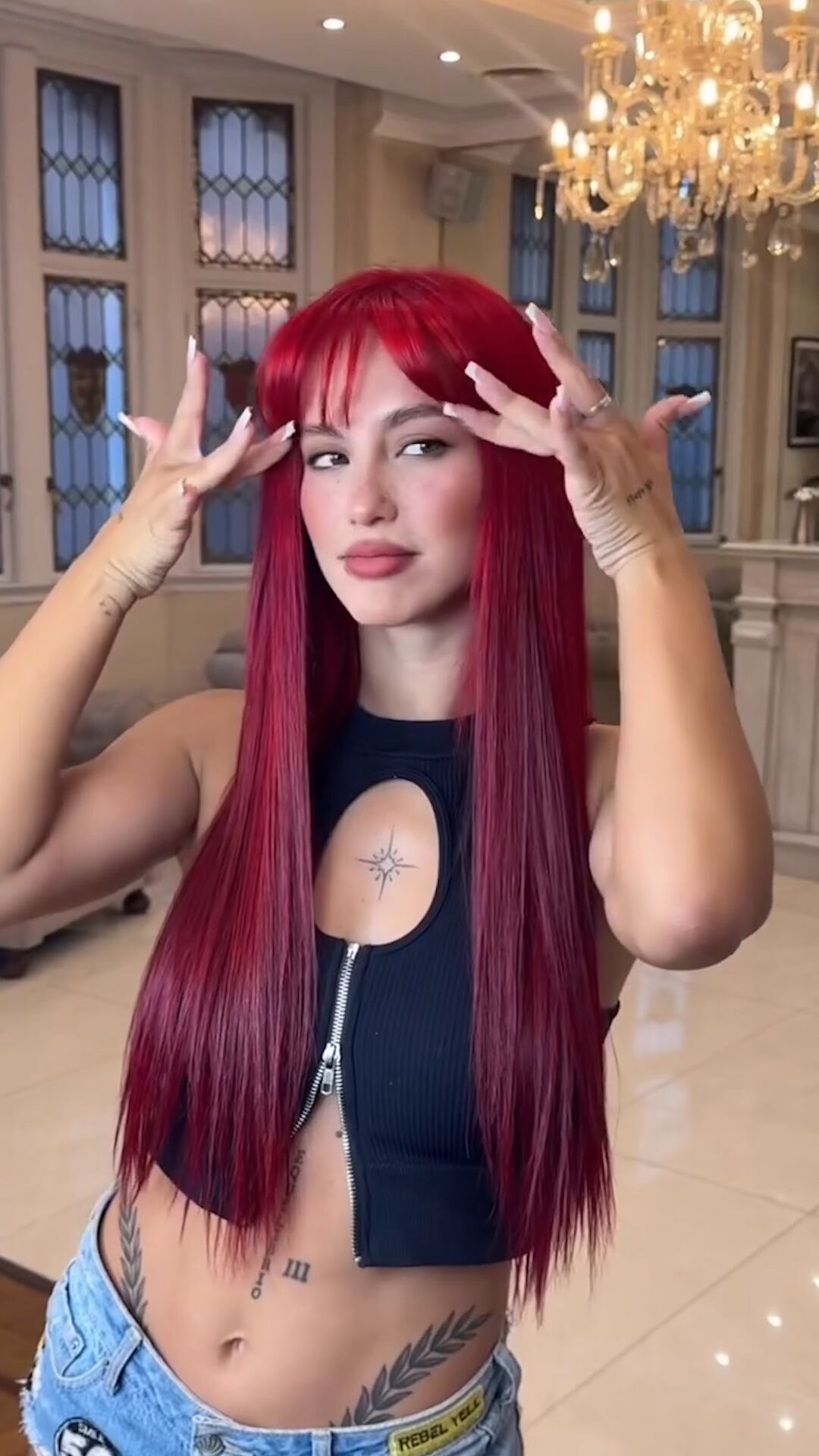 Flor Vigna apostó por un radical cambio de look y compartió el resultado: “Mi gente”