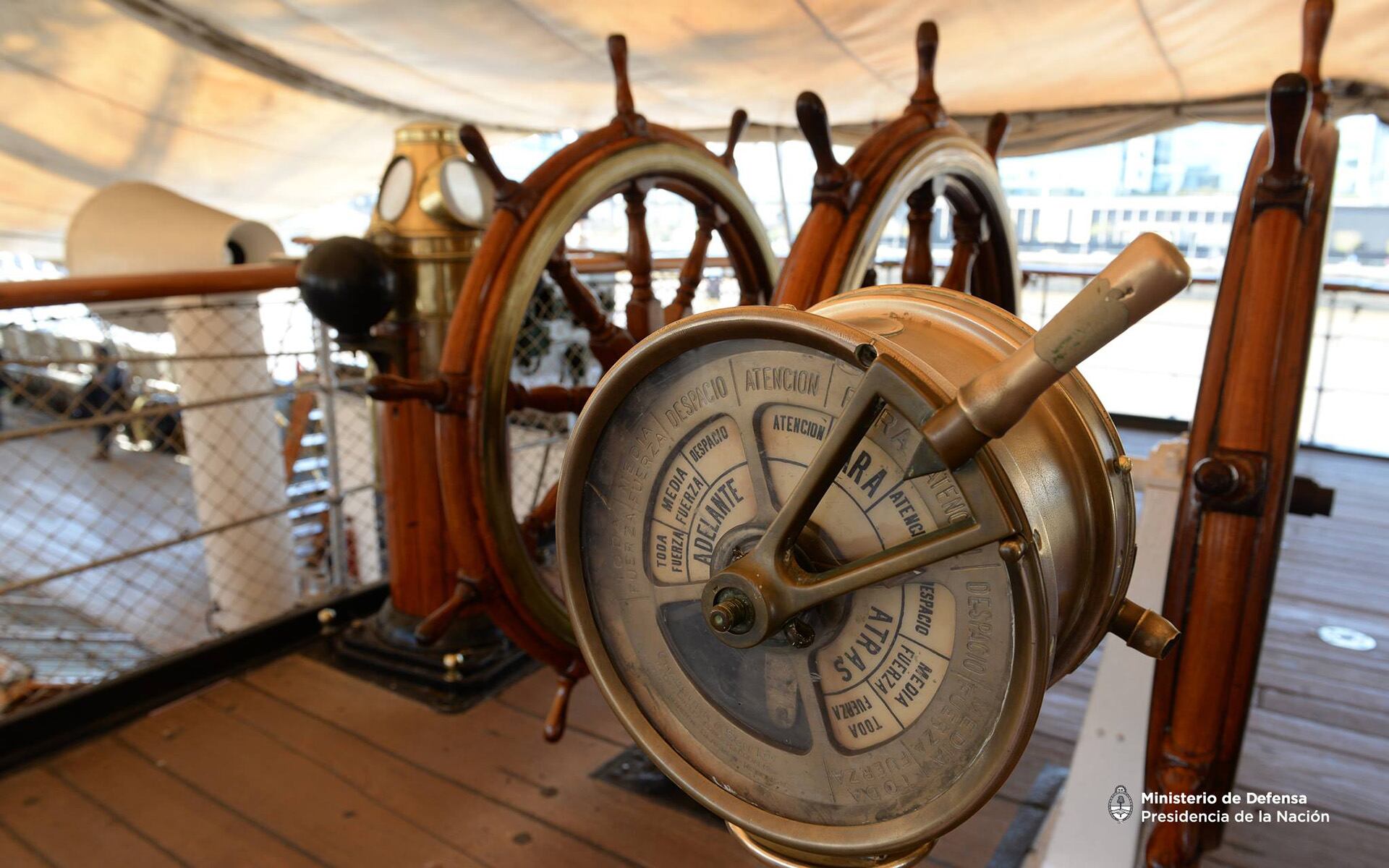 En 1909 estuvo en Boulogne-sur-Mer, en la inauguración del monumento a San Martín y en 1927 en Génova, en el acto de la instalación de un monumento a Belgrano