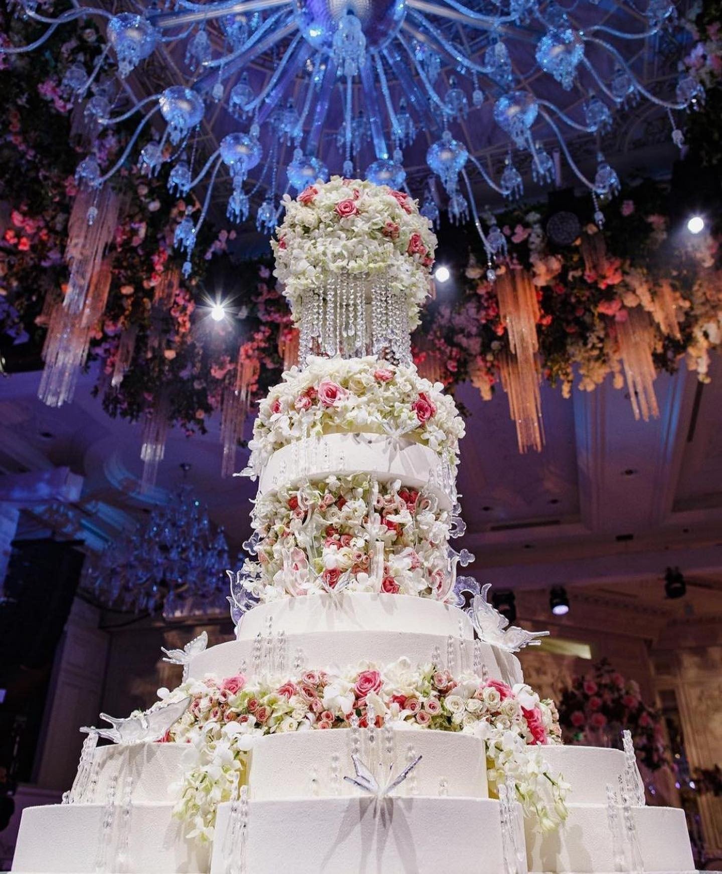 Una torta nupcial, una de sus especialidades