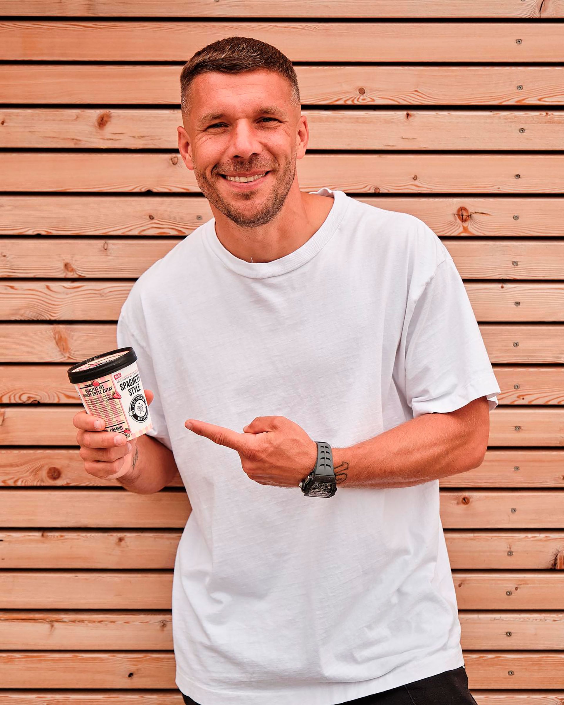 Además de la importante cadena de restaurantes de kebabs, Podolski también tiene una red de heladerías (@lukaspodolski)
