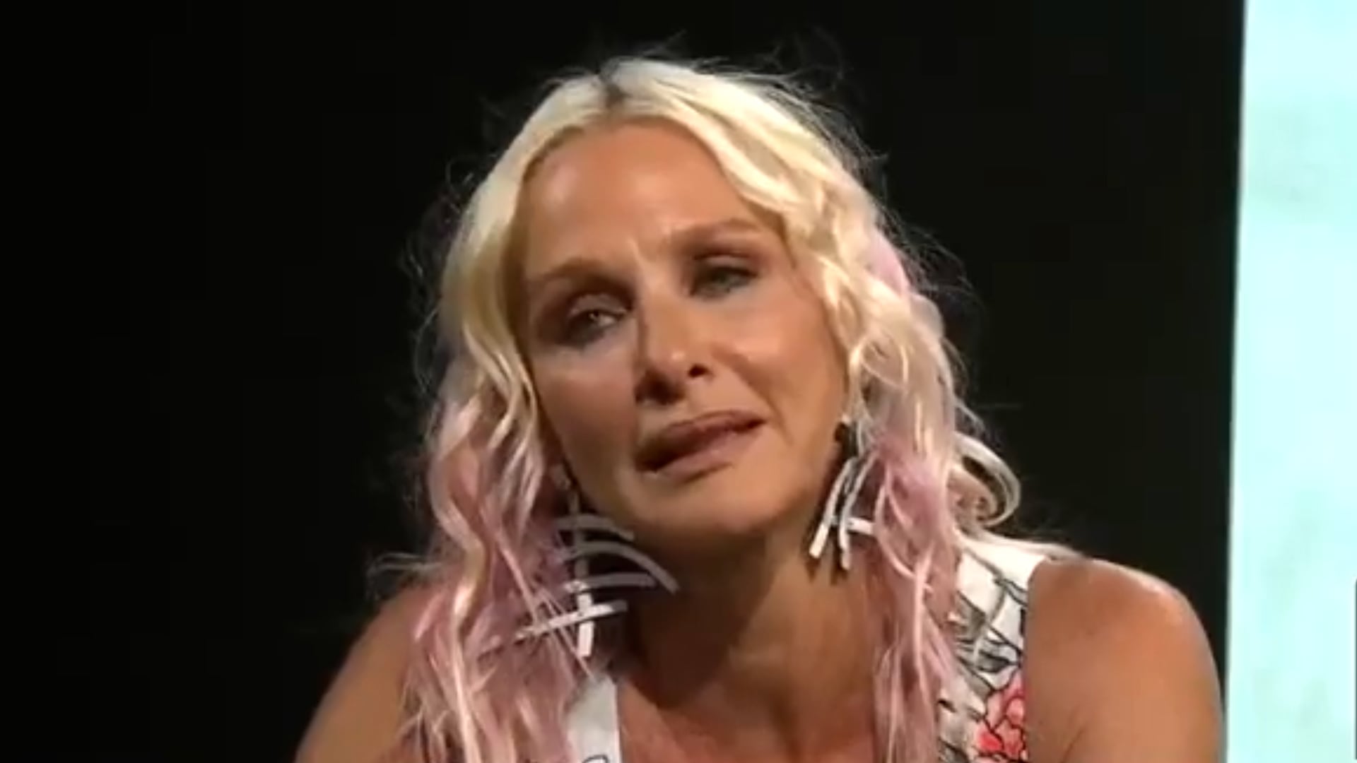 Fuerte cuestionamiento de las famosas a Maxi López: “Un horror que un hombre disponga cómo tiene que tener el hijo de una mujer”