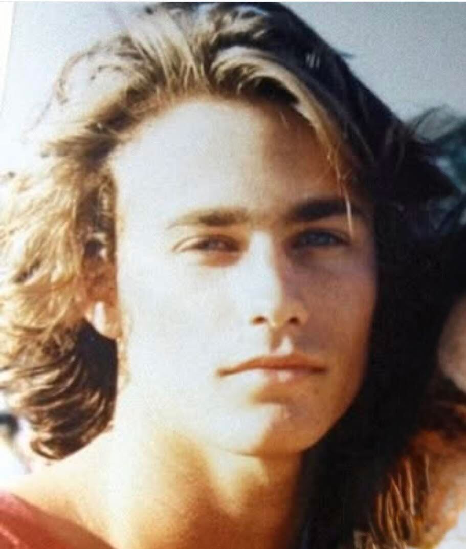 
Gastón Pauls cumple 54 años: un legado artístico familiar, heridas superadas y un mensaje de esperanza ante las adversidades 