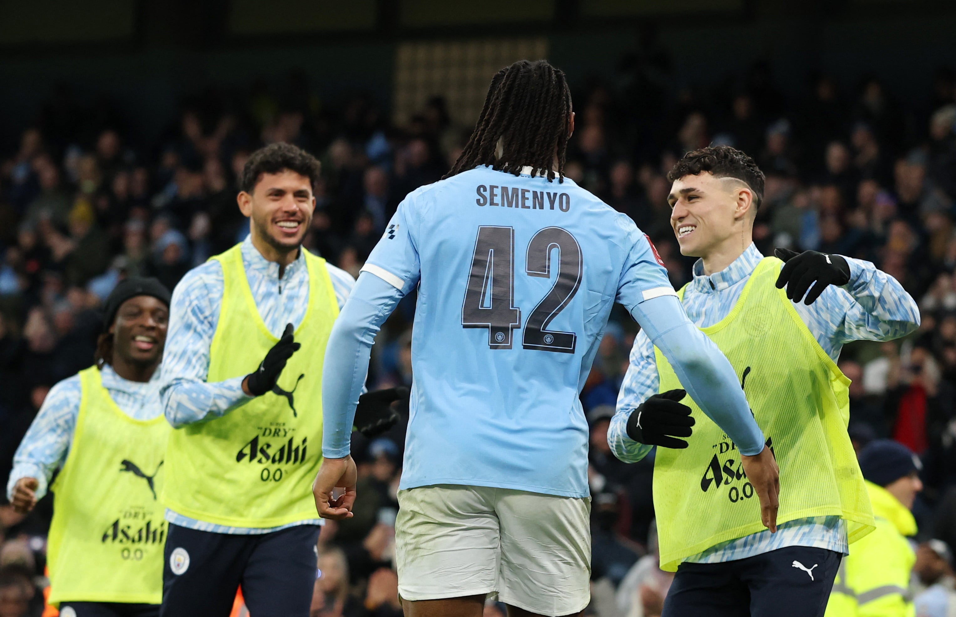 Semenyo celebró su primer gol en Manchester City (Crédito: Reuters/Andrew Boyers)