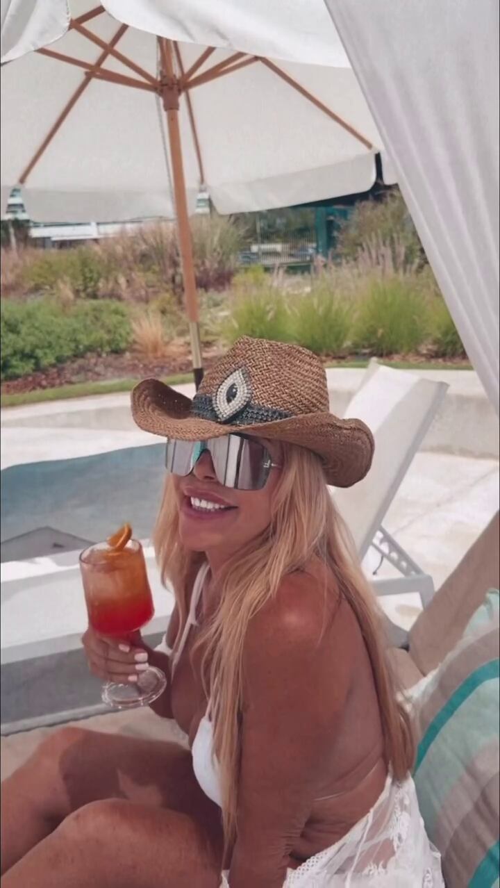 Graciela Alfano, a pura sensualidad a los 73 años en Punta del Este: “Que empiece la fiesta”