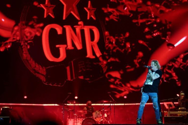 Guns N’ Roses prepara un nuevo álbum con canciones inéditas y deja atrás las reversiones