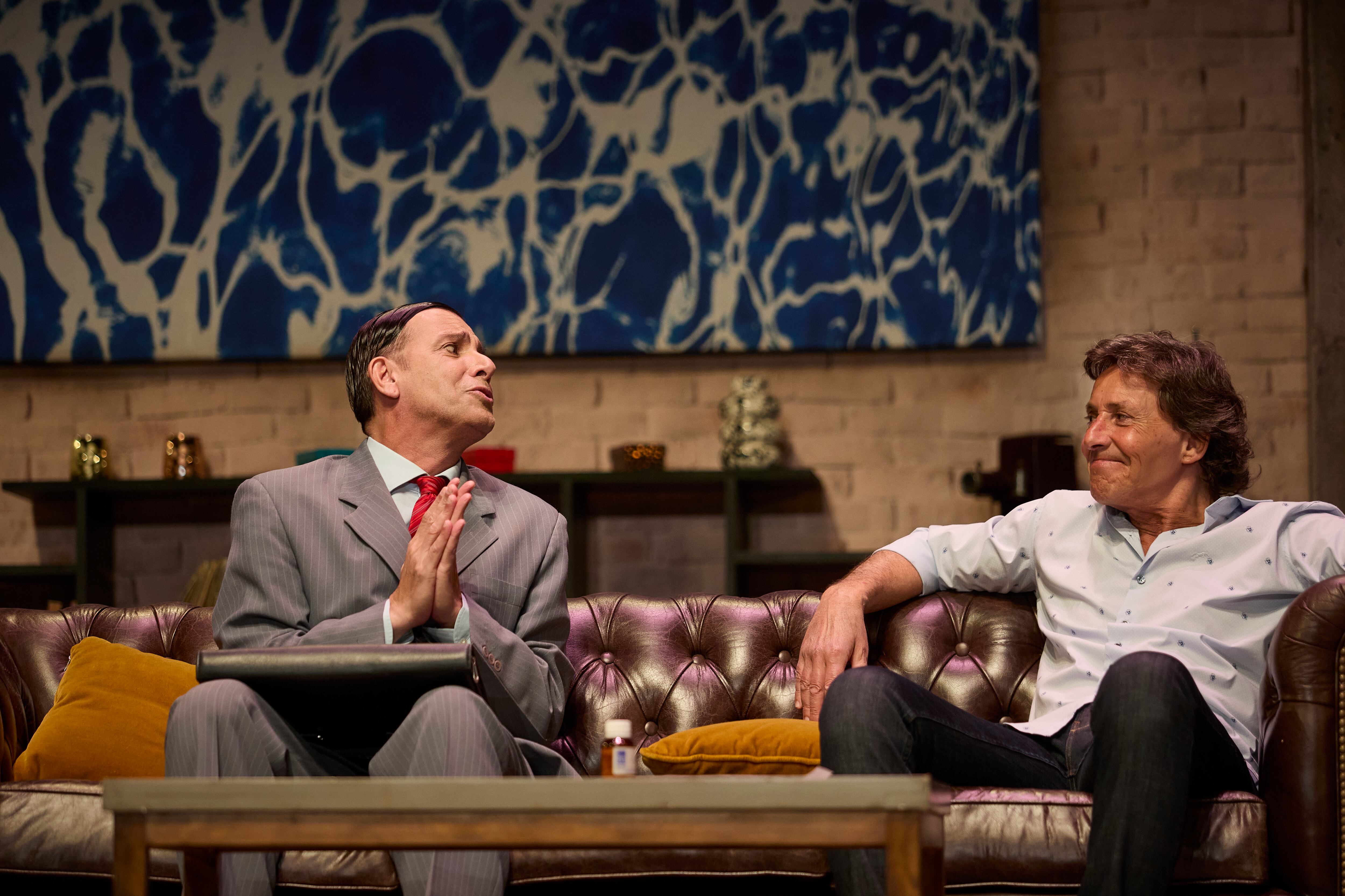 El actor argentino interpreta a Pablo Barrantes en una obra que rompe récords en la cartelera teatral de Mar del Plata (Prensa: La cena de los tontos)