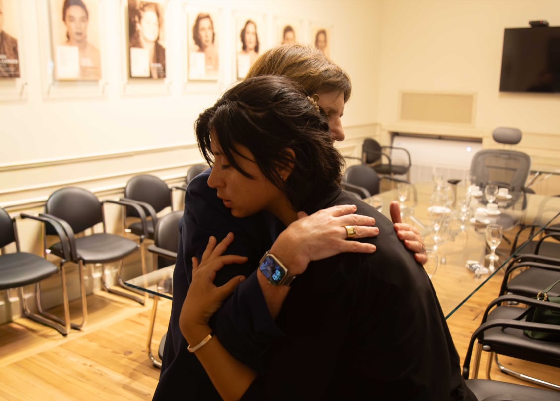 Patricia Bullrich con la madre de Jeremías Monzón