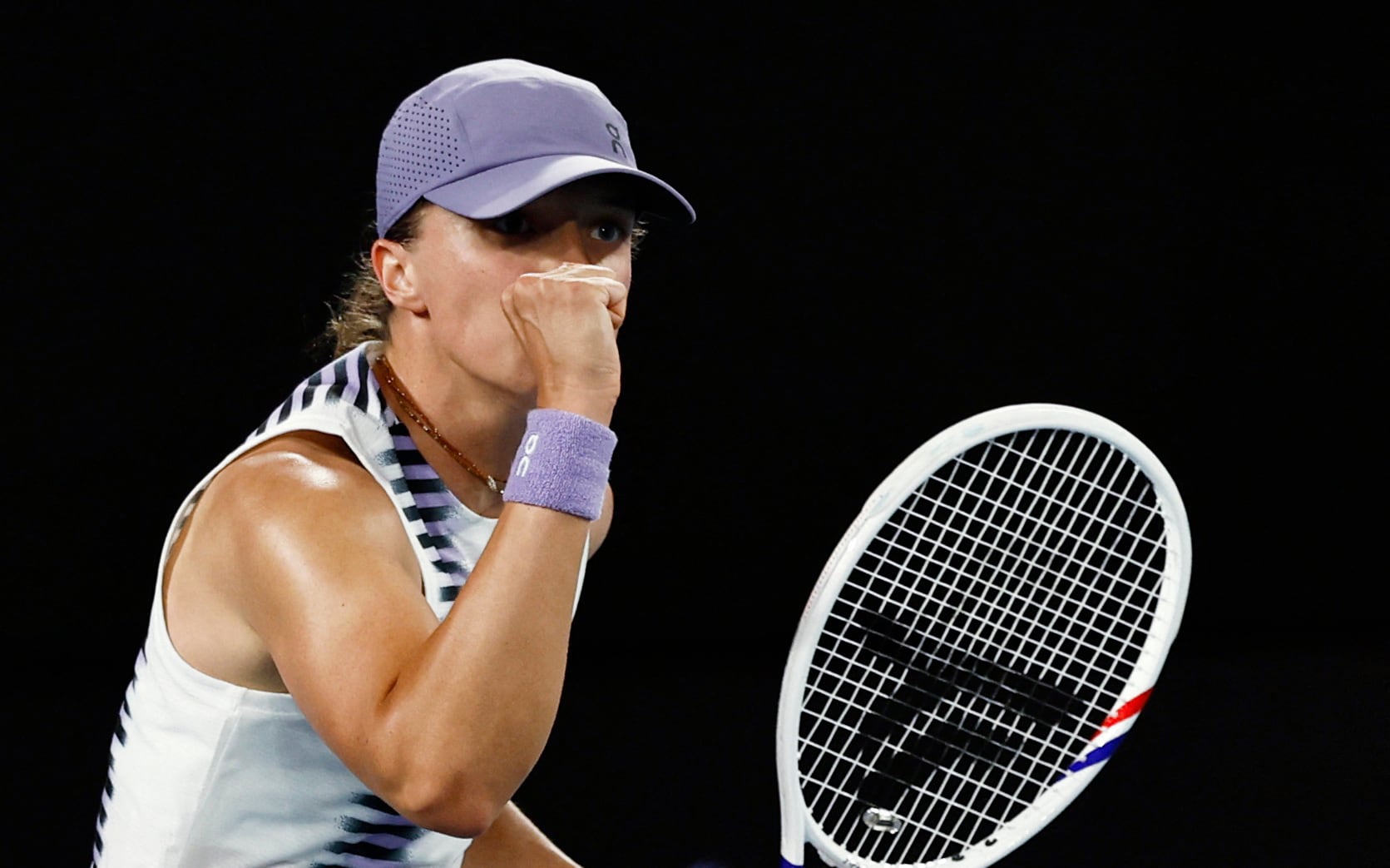 El calendario exigente del tenis 2026 desafía a Swiatek, quien busca encontrar serenidad y balance en medio de una exigente temporada competitiva
(REUTERS/Tingshu Wang)