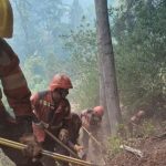 Incendios en Chubut: siguen evacuando a familias y las condiciones meteorológicas complican a los brigadistas