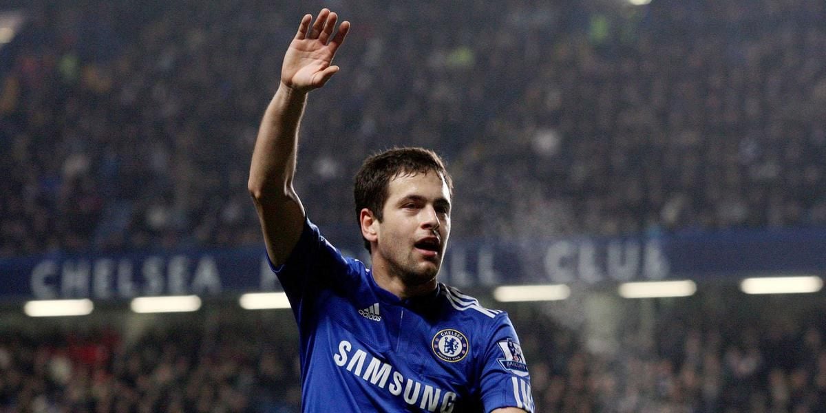 Joe Cole protagonizó una de las anécdotas más recordadas del Chelsea tras el título de la Premier League 2004/05 (REUTERS)