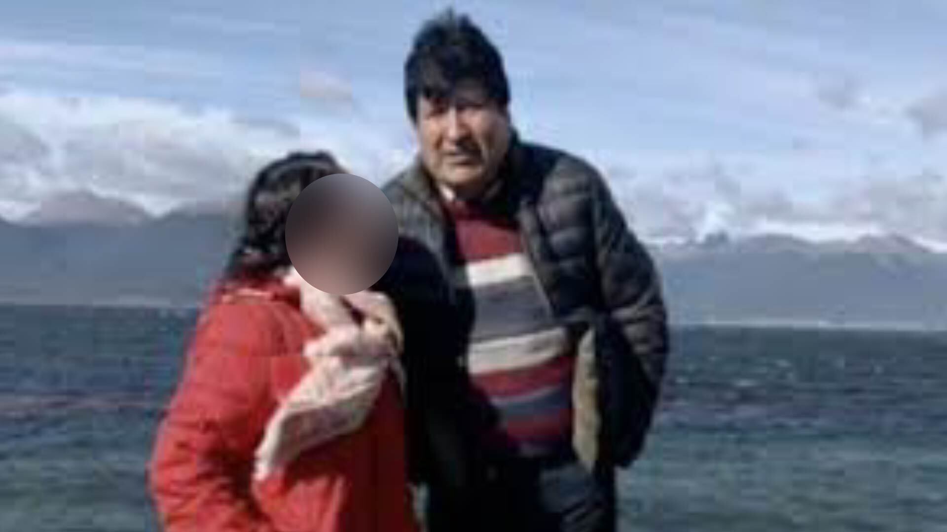 Fotografías del expresidente de Bolivia, Evo Morales, junto a Noemí M., difundidas en redes sociales y medios de comunicación.