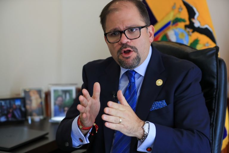 La Fiscalía investigó una red de corrupción en la Agencia de Tránsito con presuntos vínculos con Los Choneros en Ecuador