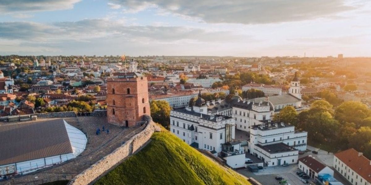 La fortaleza que desafía el paso de los siglos y es un emblema del Báltico