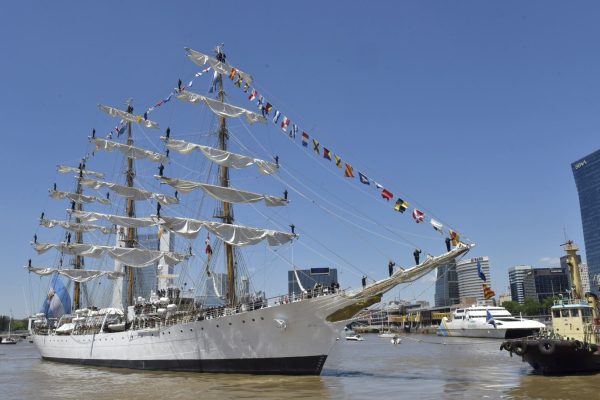 La Fragata Libertad fue premiada por décima vez como el buque más destacado en navegación a vela