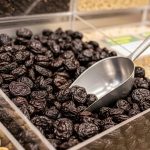 La fruta seca que ayuda a preservar la masa muscular y ósea después de los 45 años, según especialistas