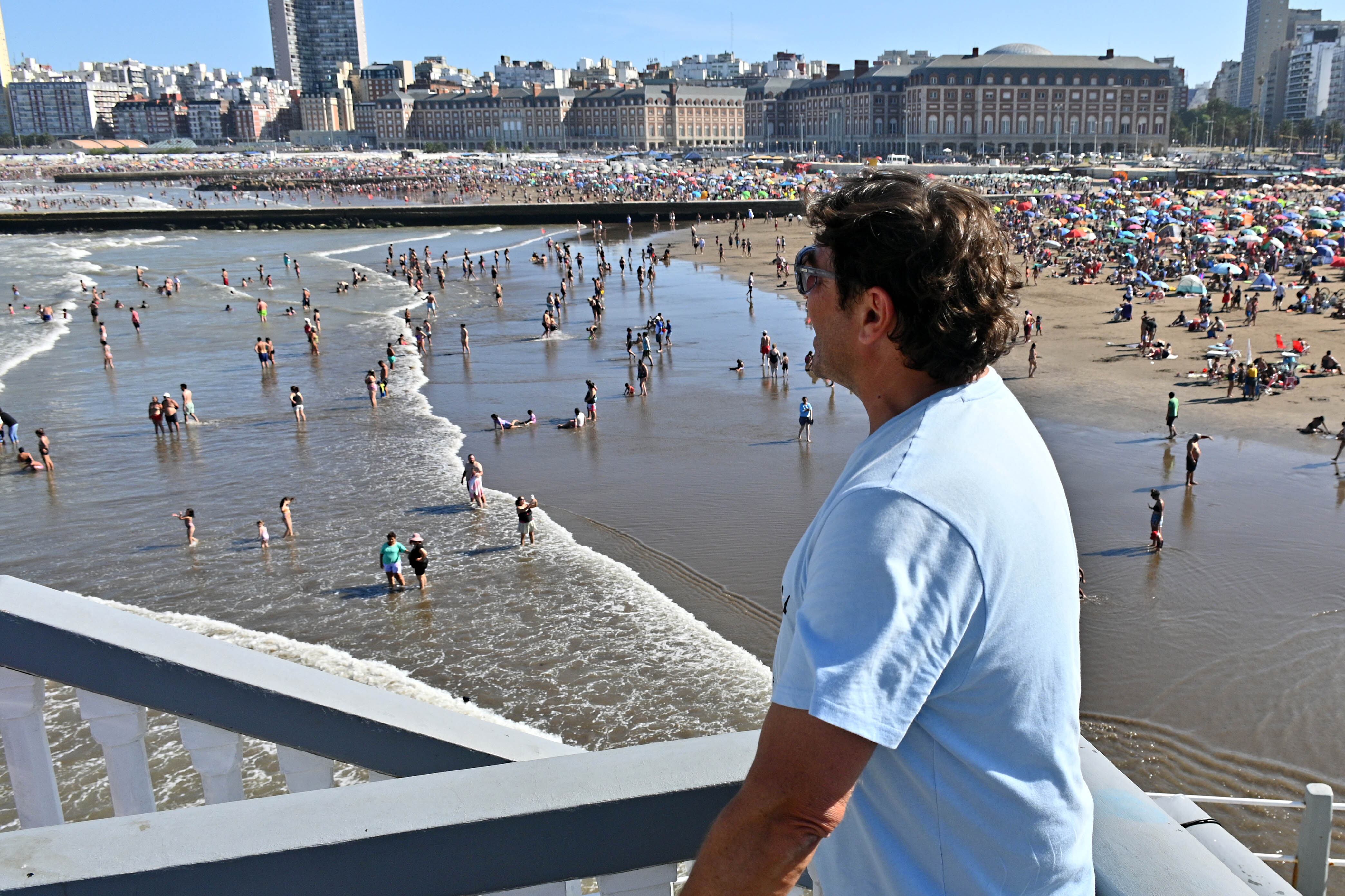 Matías Alé debutó esta temporada con dos obras teatrales exitosas en Mar del Plata: 'Función Imposible' y 'Aya Caliente', ambas con salas llenas (Credito: Jose Tetty)