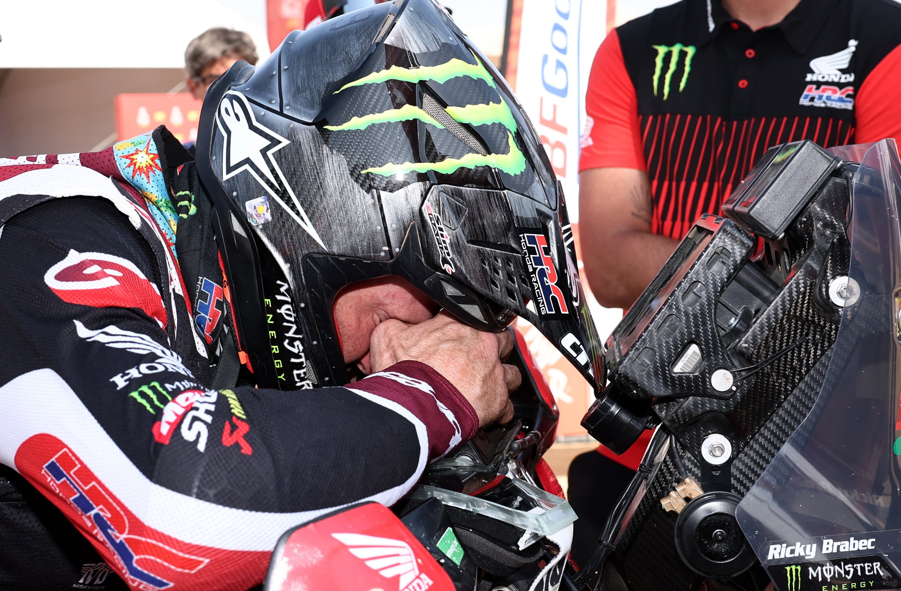 La desazón de Ricky Brabec al perder el título del Dakar por 2 segundos (REUTERS/Stephane Mahe)