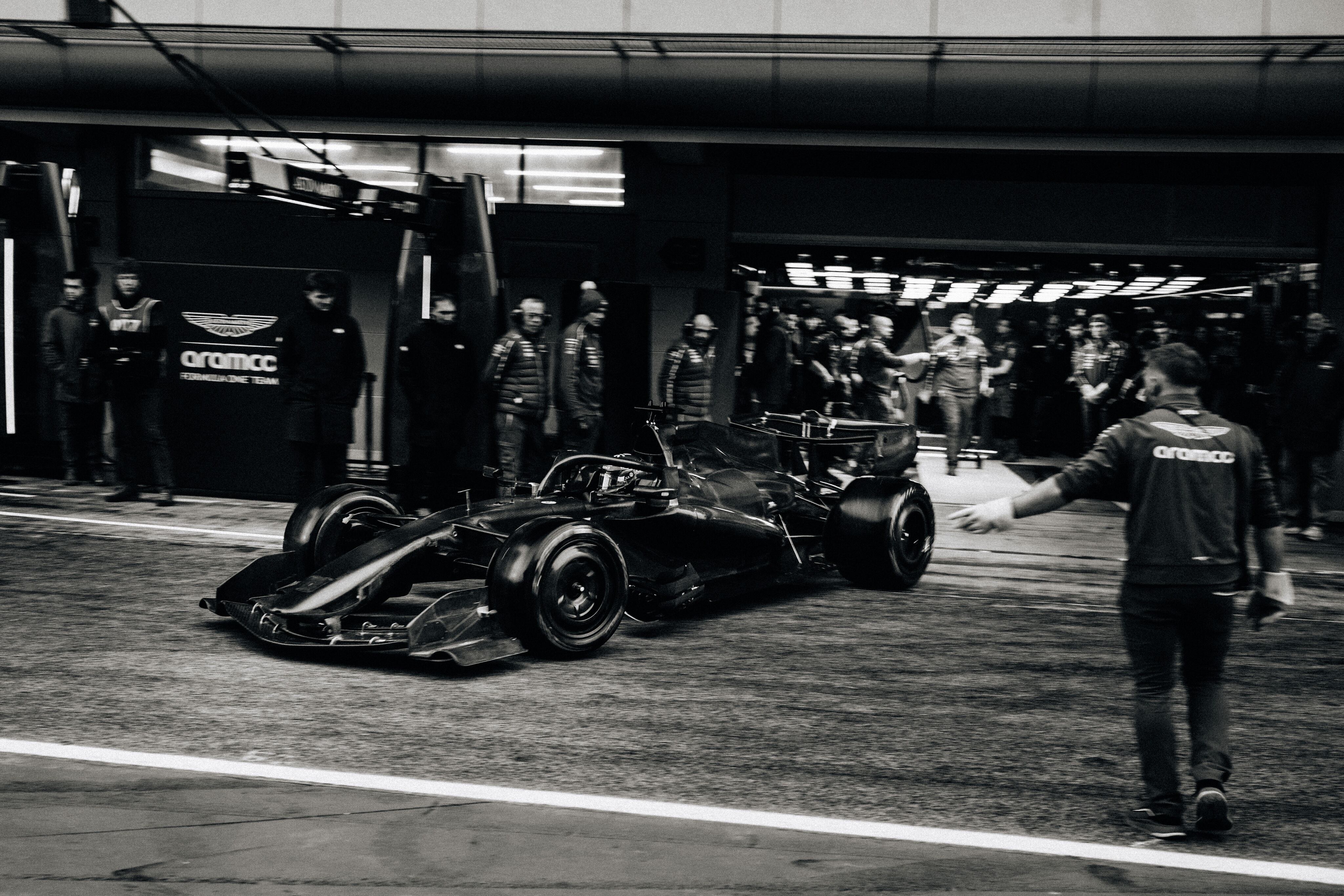 Una de las pocas imágenes que Aston Martin reveló del nuevo monoplaza (@AstonMartinF1)