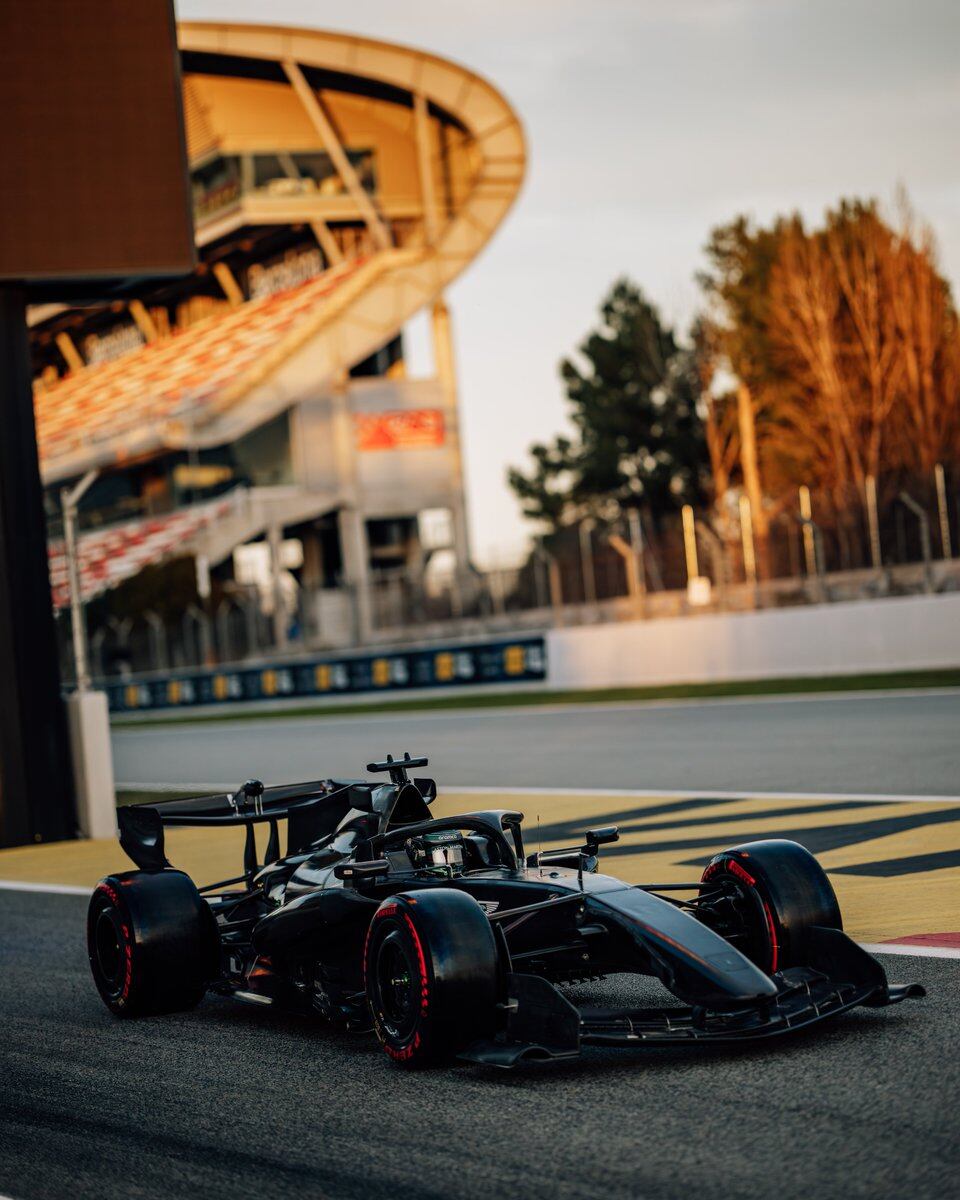 Aston Martin giró por primera vez en pista en Barcelona (@F1)