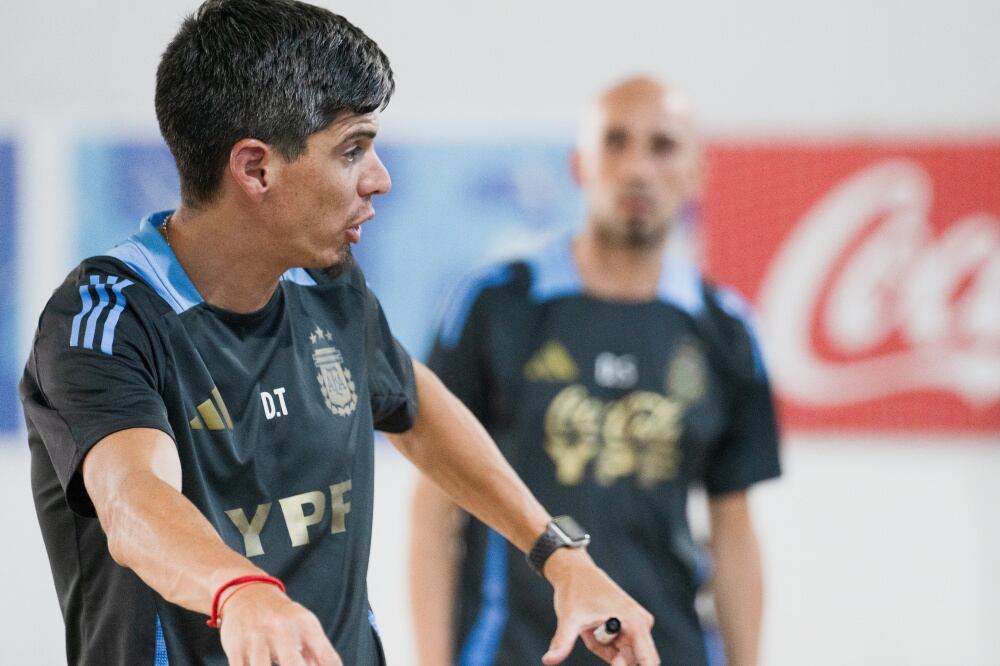Matías Lucuix, entrenador de la selección argentina de futsal, dio a conocer a los 14 convocados para la Copa América 2026 (Foto: AFA)
