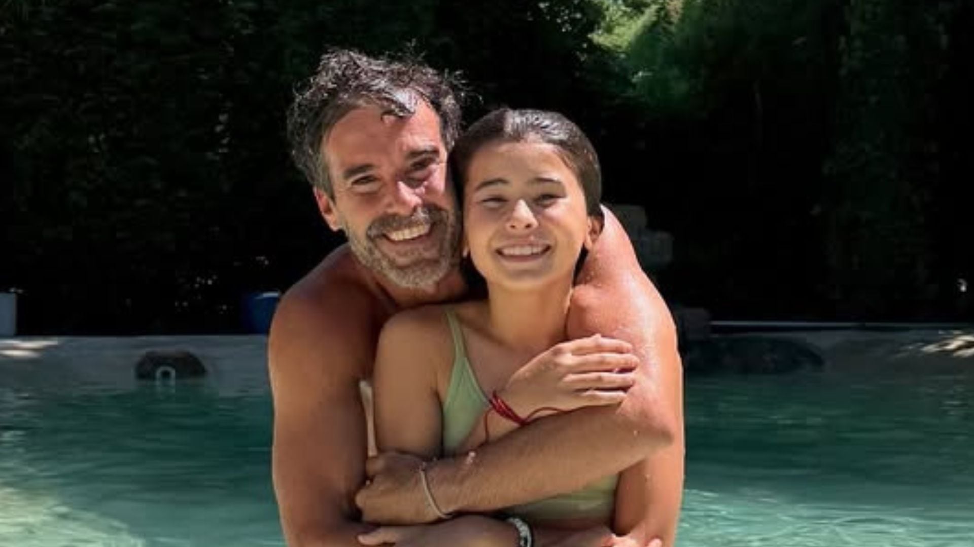 De cara al viaje de la pequeña a Turquía, el actor se encontró con un regalo que le preparó como sorpresa (Instagram)