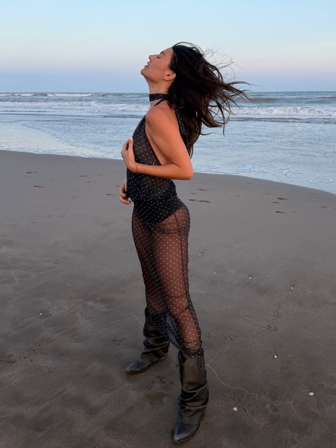 Este año llega de la mano del éxito de una serie vertical y una nueva relación