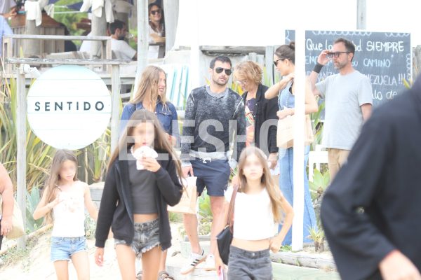 Las fotos de Darío Cvitanich e Ivana Figueiras en su primer verano juntos como familia ensamblada en Punta del Este