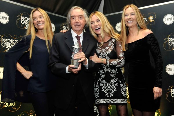 Las Trillizas de Oro contaron cómo fue trabajar con Julio Iglesias tras las denuncias de abuso sexual y agresiones