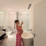 Las vacaciones de Cami Homs en la recta final de su embarazo: fogón, atardeceres y juegos