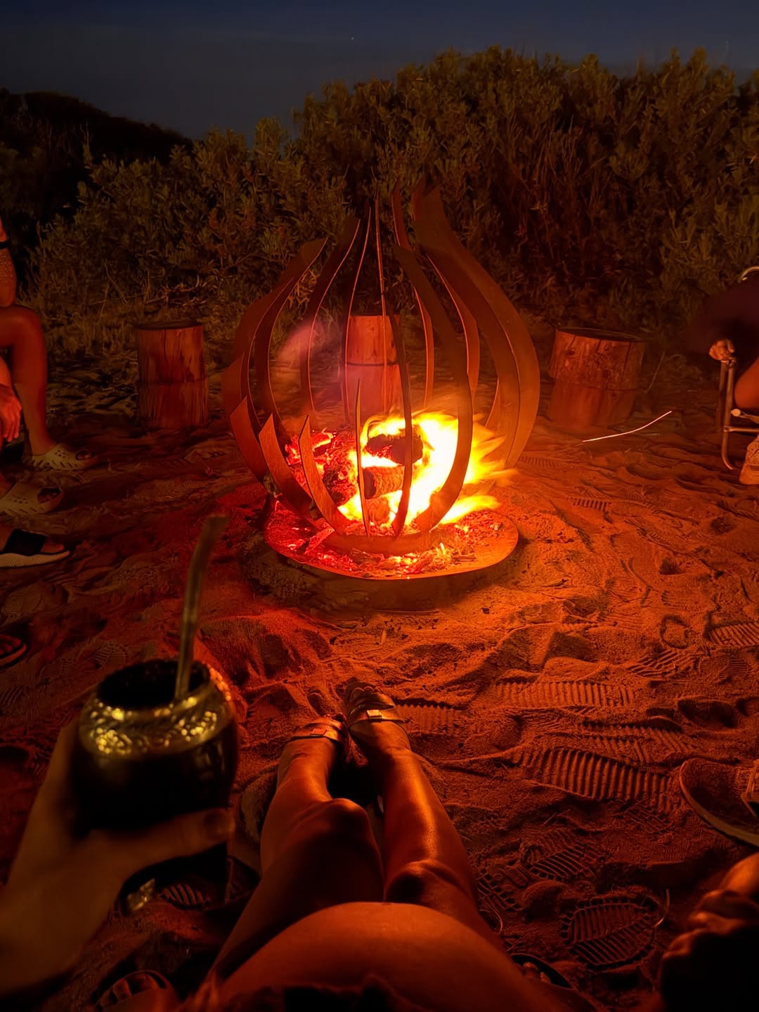 Mate y fogón fueron los elegidos para la noche esteña