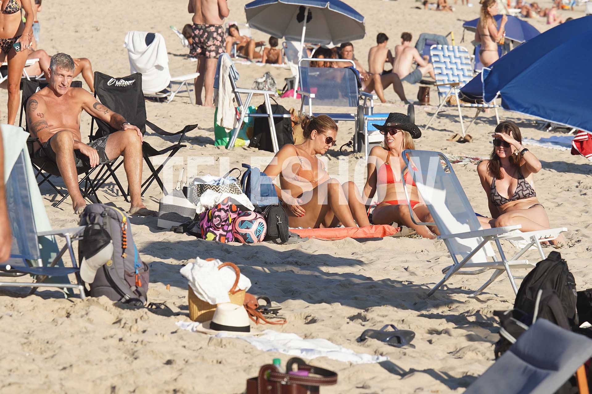 Jessica Geneux compite en el segmento femenino del campeonato de pádel, destacando la afición deportiva de la familia