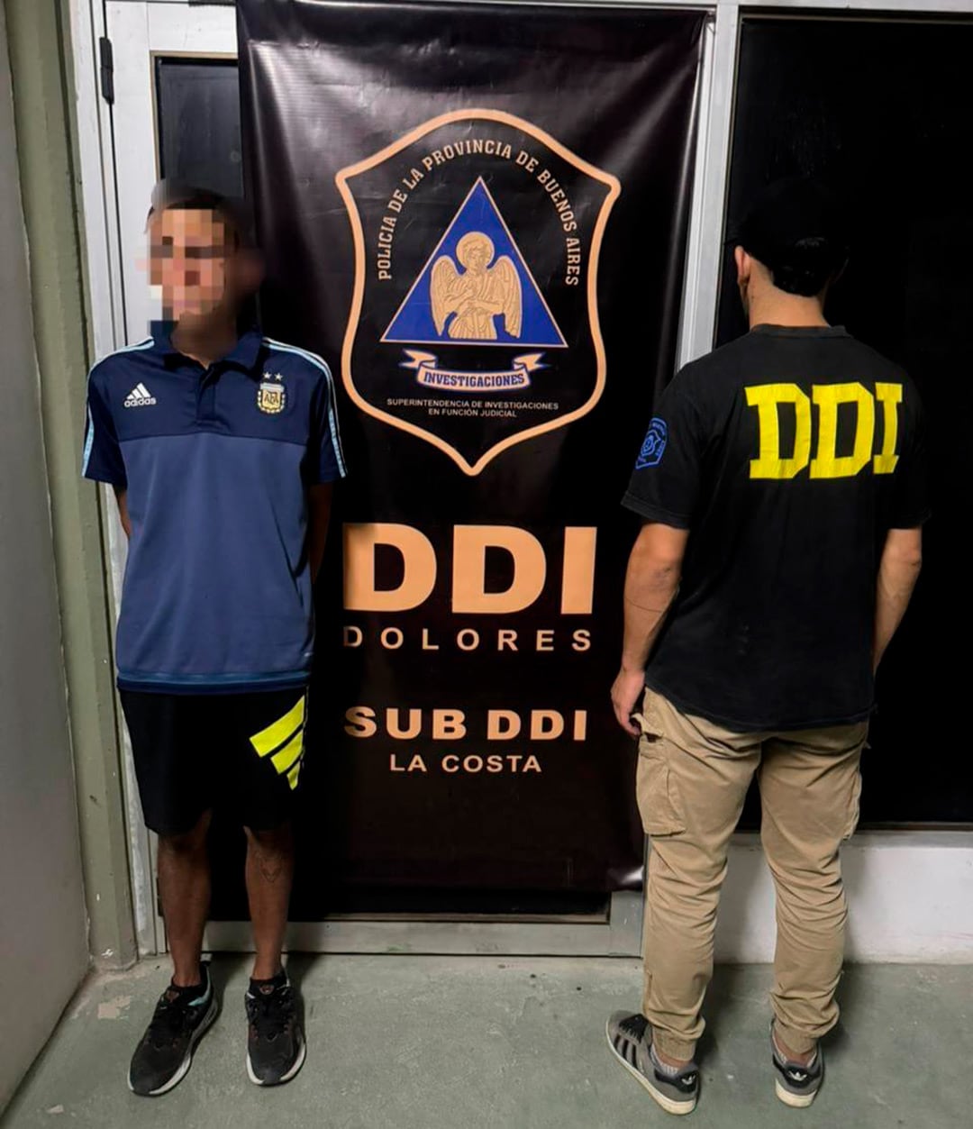 Uno de los sospechosos detenidos