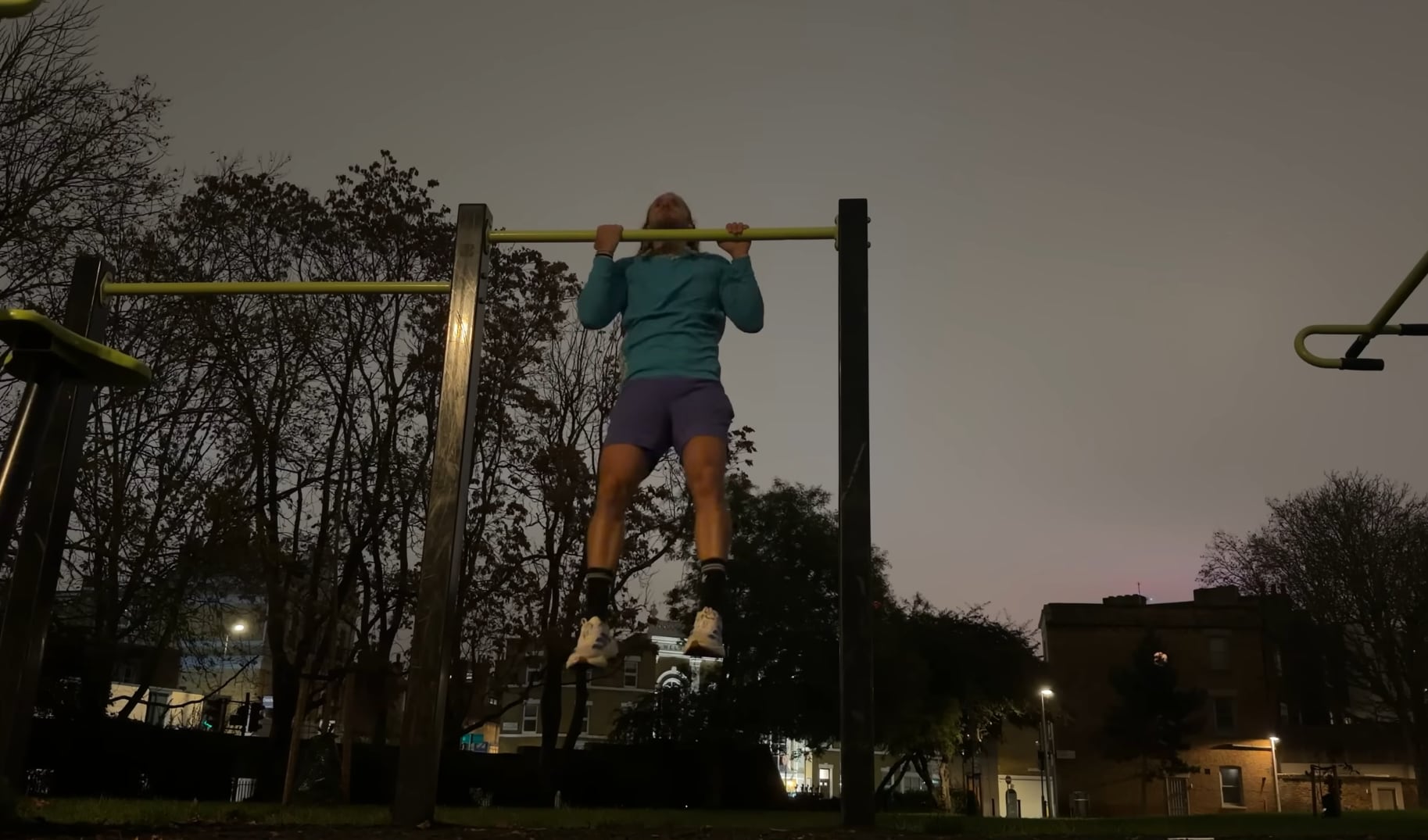 La improvisación y la disciplina se vuelven imprescindibles ante las dificultades cotidianas (@Buttery Bros/Captura de Video)