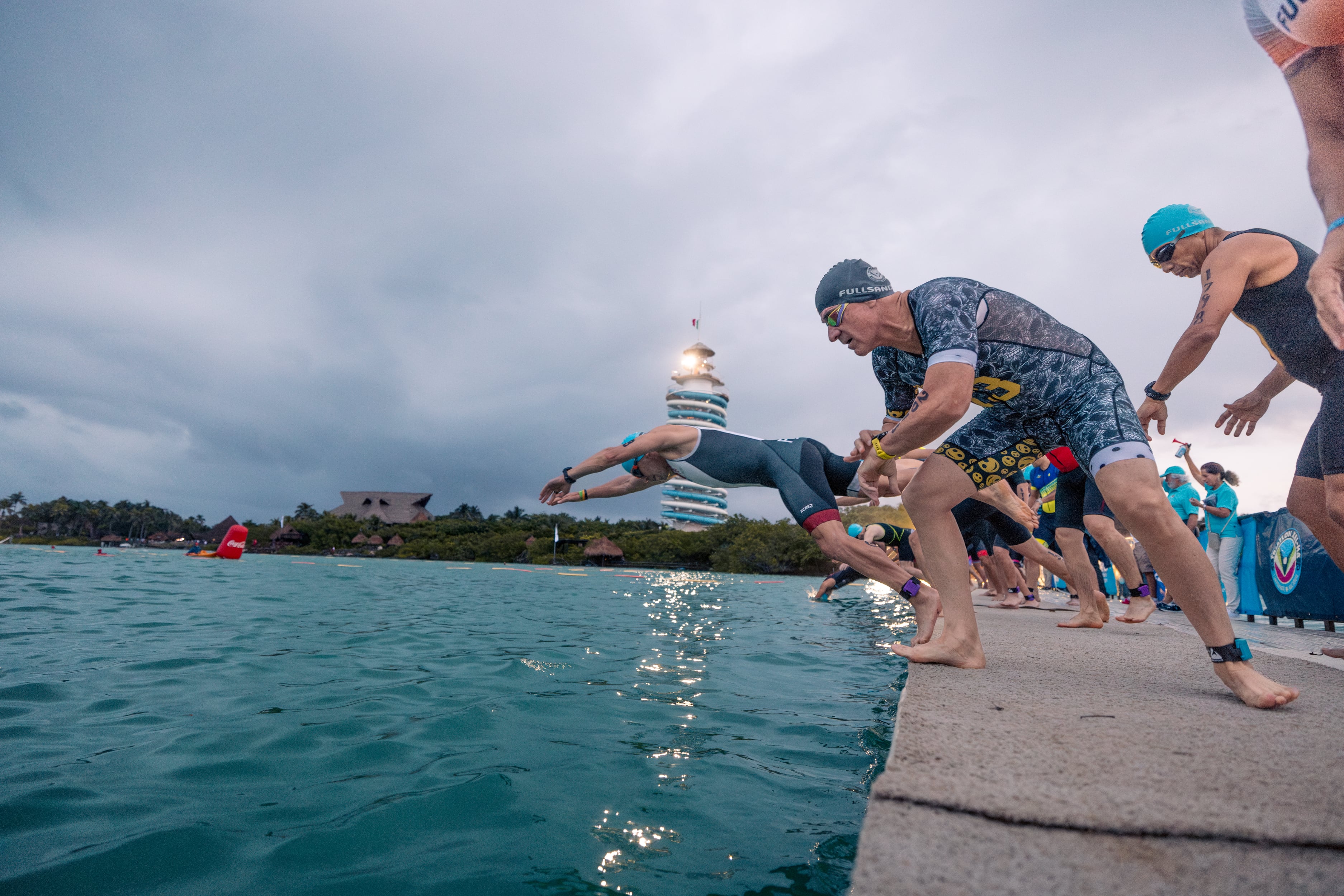 Los investigadores siguieron durante dos años a 106 ciclistas y triatletas mayores que entrenan más de 10 horas semanales desde hace al menos 15 años. (Archivo Xel-Há)