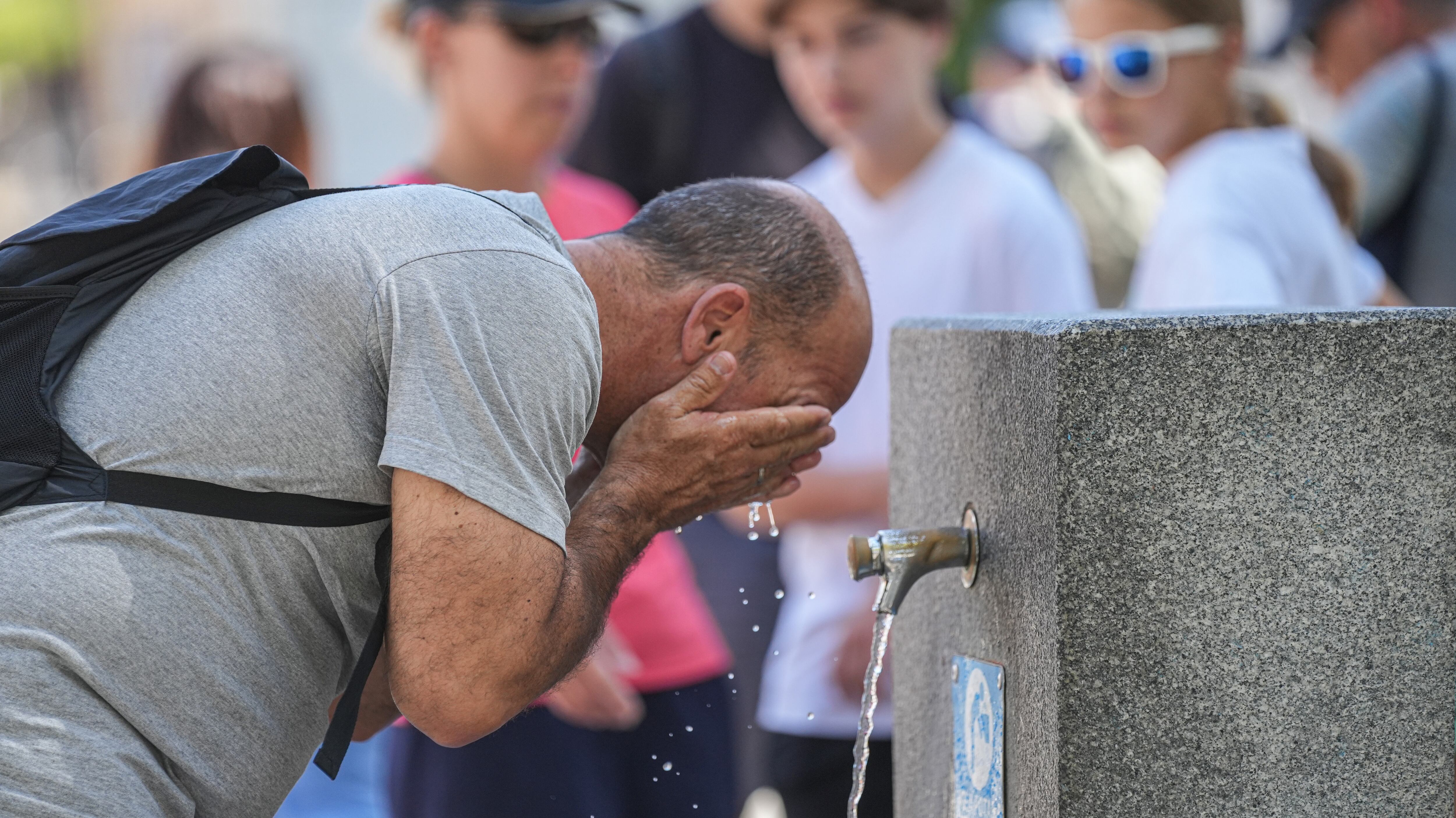 El aumento de las temperaturas puede alterar el funcionamiento cerebral, afectar la salud mental y desencadenar problemas neurológicos (María José López / Europa Press)
