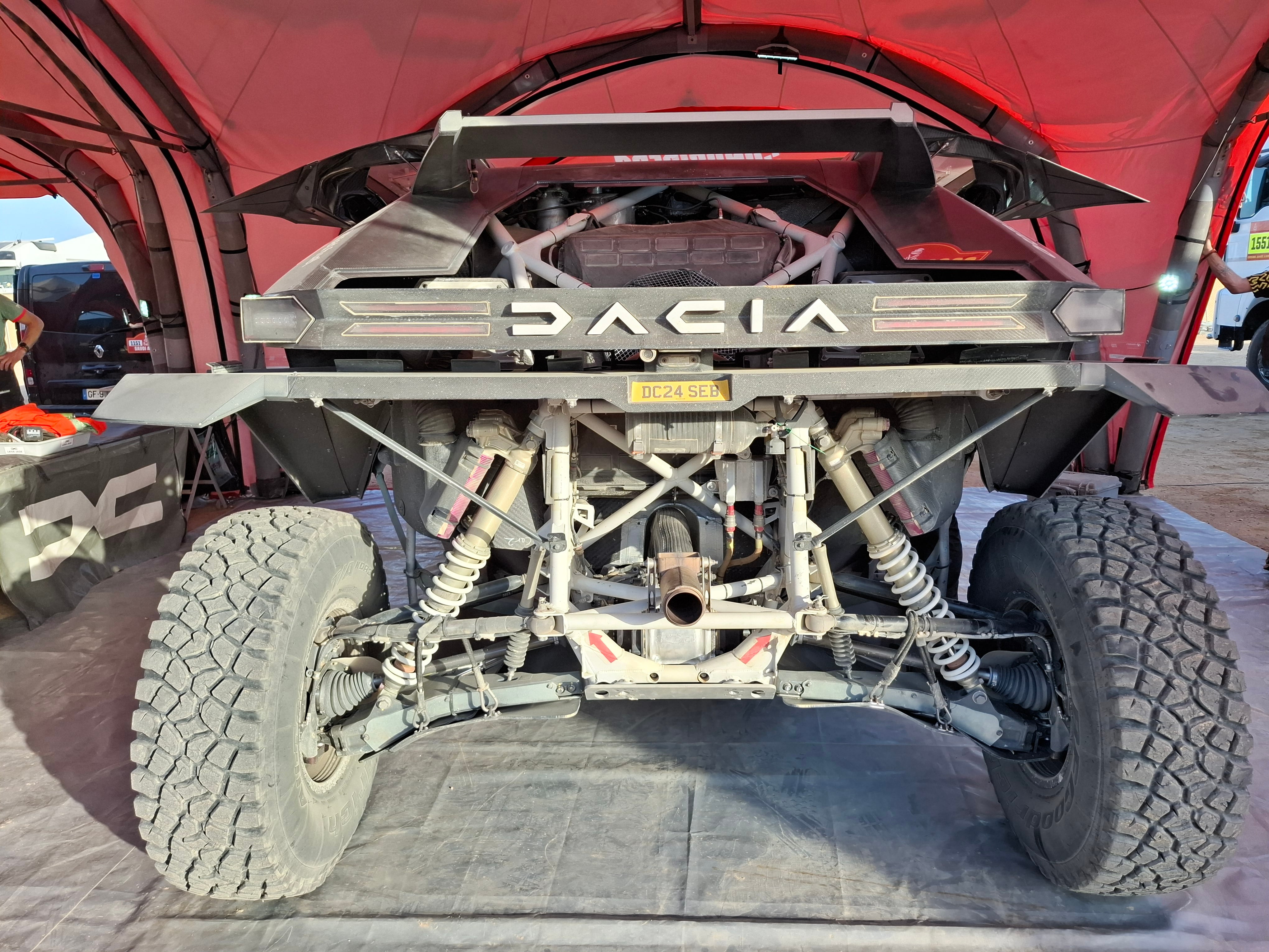 La parte trasera da cuenta de las particulares líneas del coche