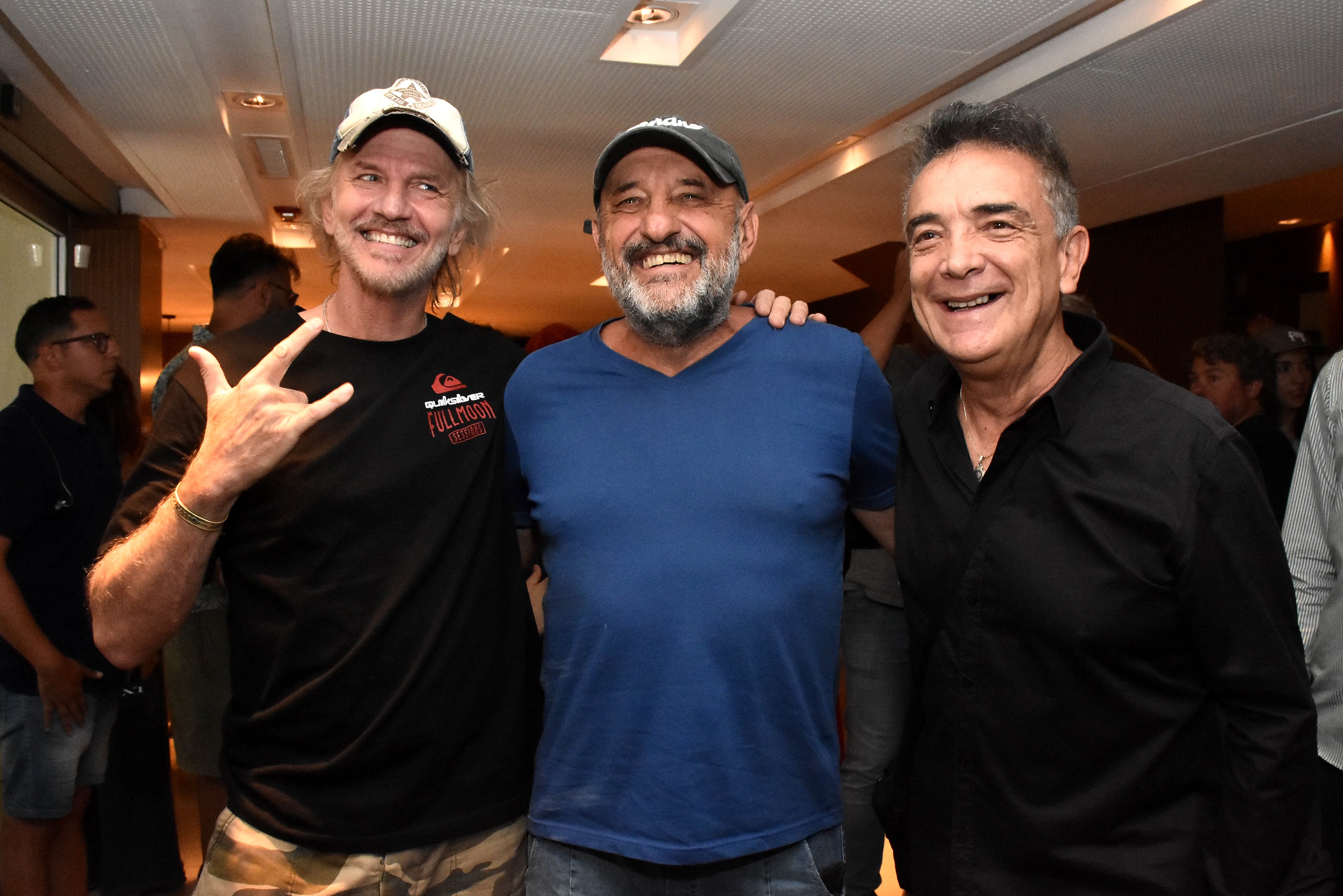 La alegría de Facundo Arana, Puma Goity y Nito Artaza por su encuentro (Crédito: Jose Tetty)