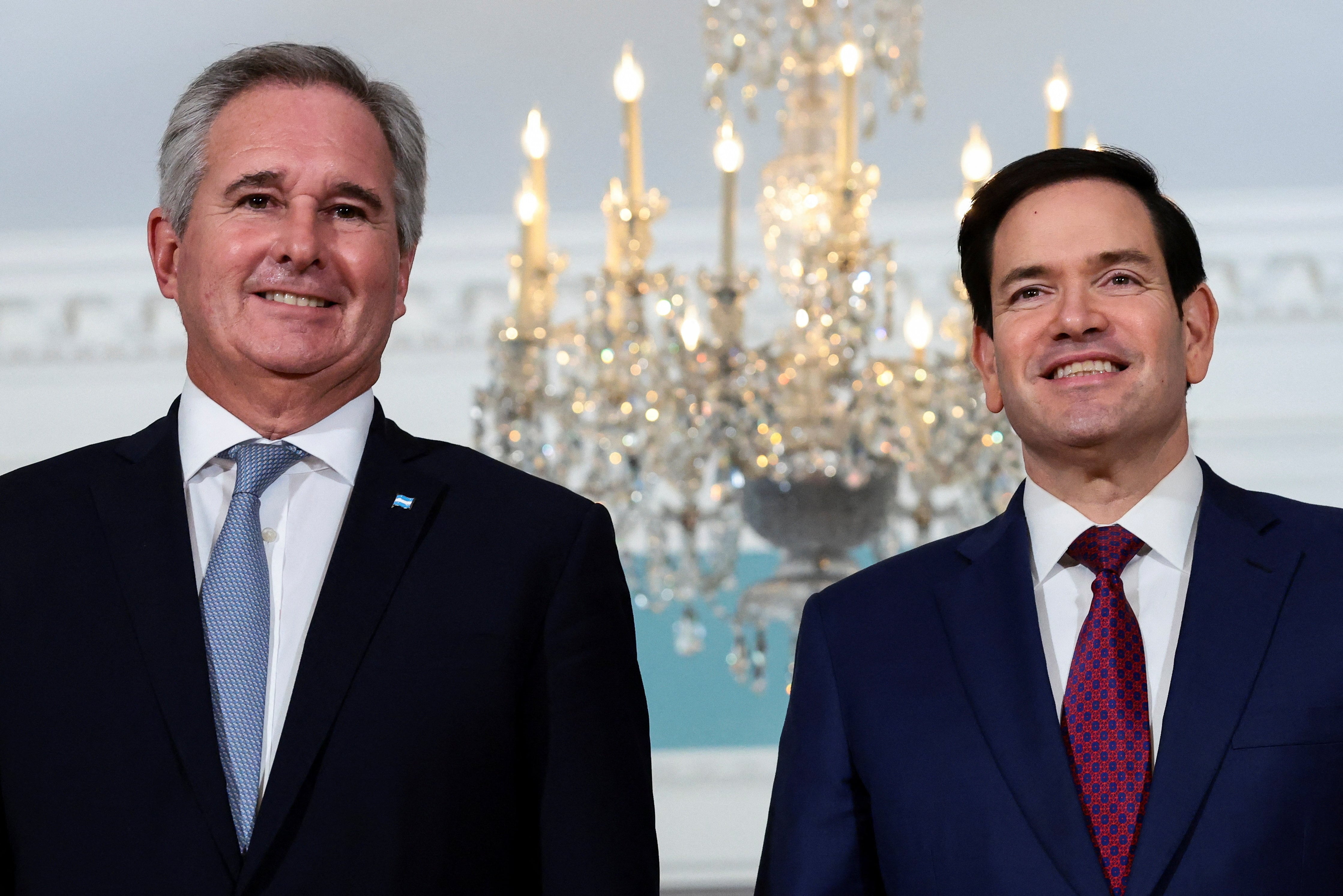 El secretario de Estado de EEUU, Marco Rubio, y el ministro de Relaciones Exteriores de Argentina, Pablo Quirno (REUTERS/Evelyn Hockstein)