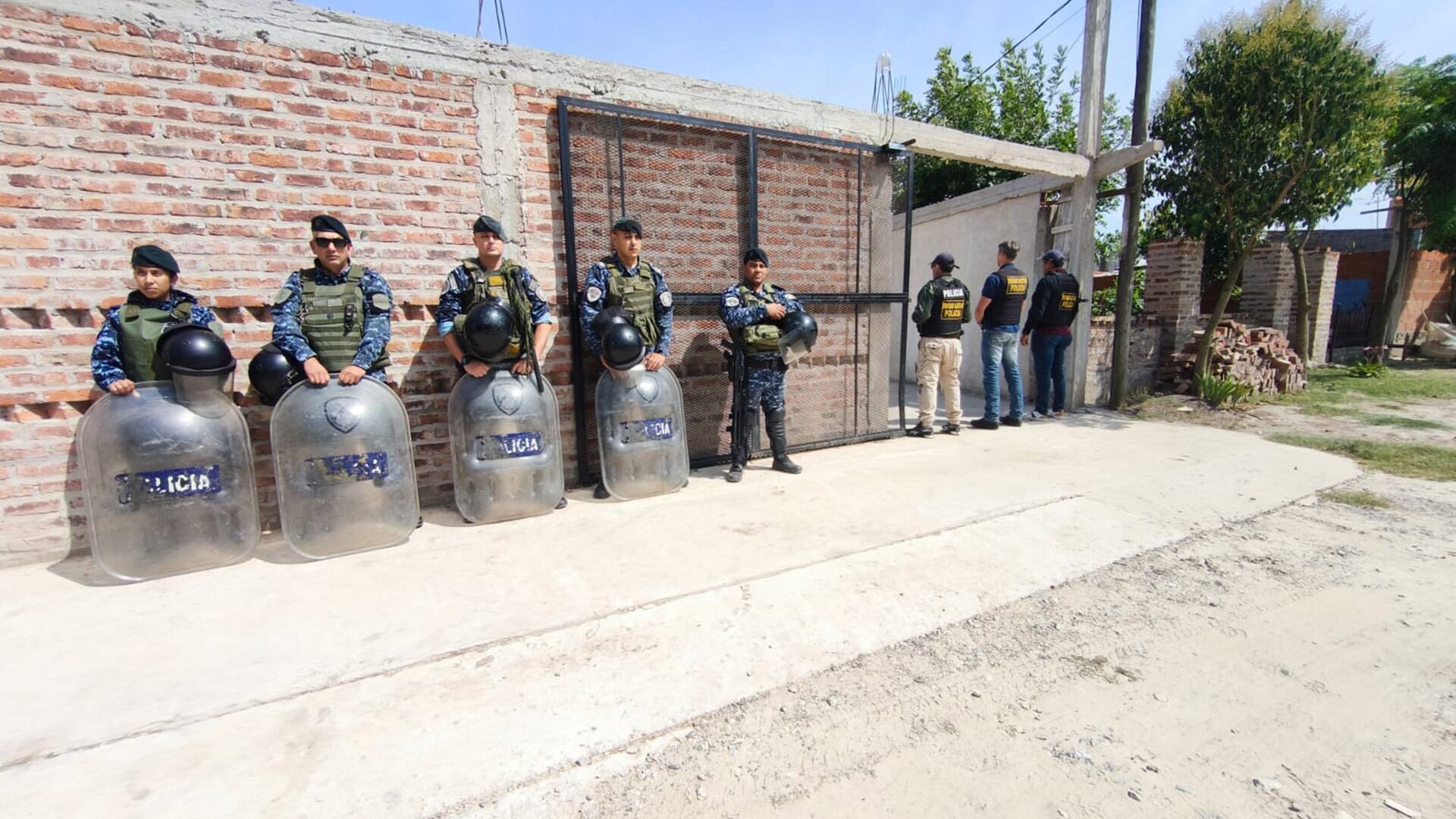 Megaoperativo antidrogas en el conurbano bonaerense: 13 allanamientos, siete detenidos y un narco ahogado