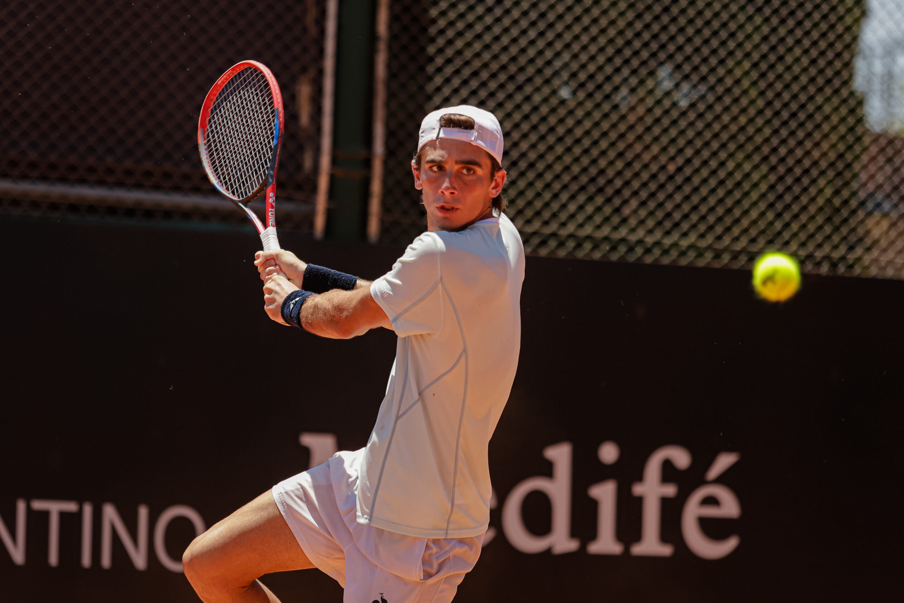 La Serna se impuso en sets corridos sobre Santiago Rodríguez Taverna (Fuente: Prensa AAT / Omar Rasjido)