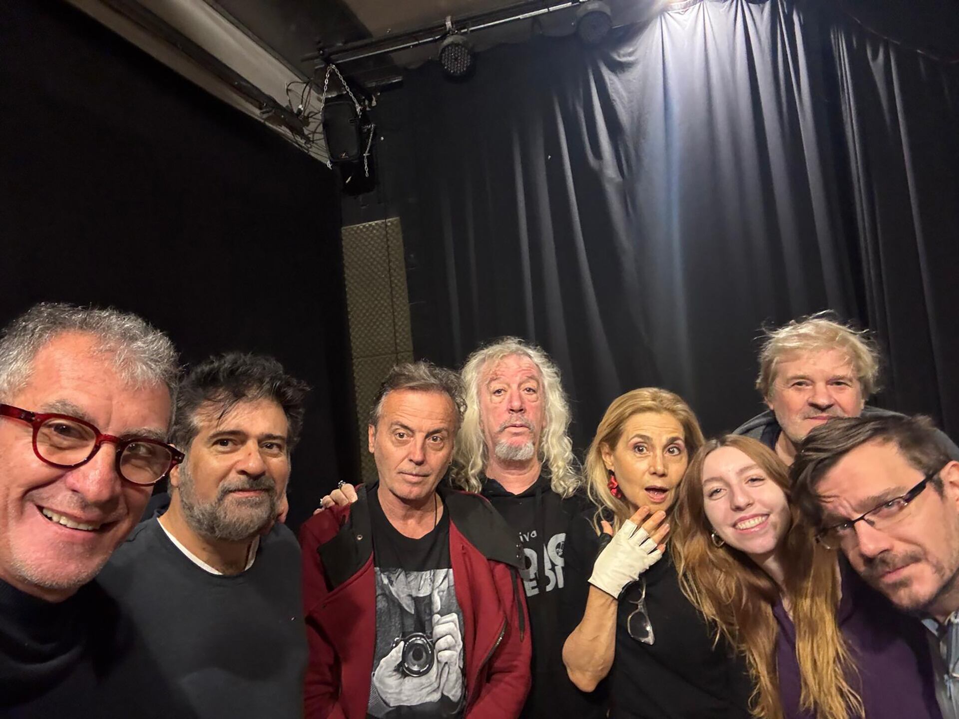 Mucho más allá del meme de la ferretería, Diego Capusotto es un crack y lo demuestra en el teatro