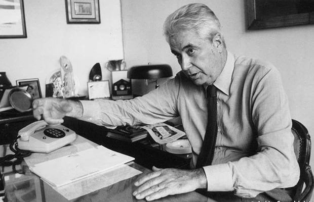 Davicce fue vocal del 79 al 83 y llegó a la presidencia en 1989. Tras un período como vicepresidente, se presentó nuevamente a elecciones a mediados de los 2000