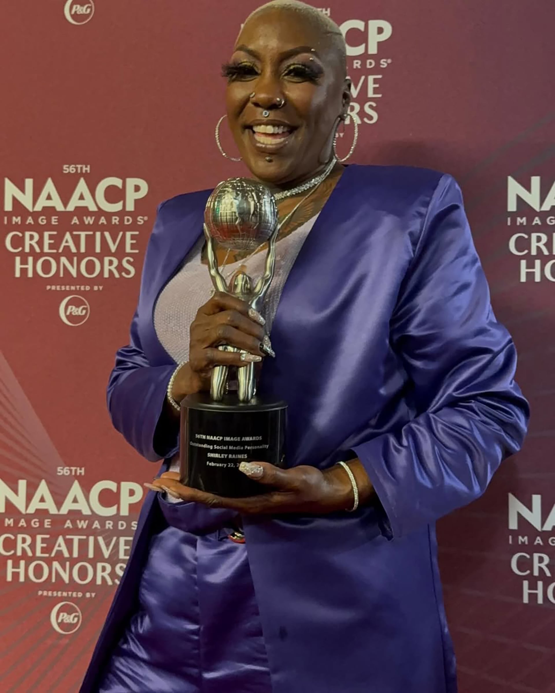 Shirley Raines, reconocida como Miss Shirley en redes sociales, falleció a los 58 años (Instagram / @beauty2thestreetz)