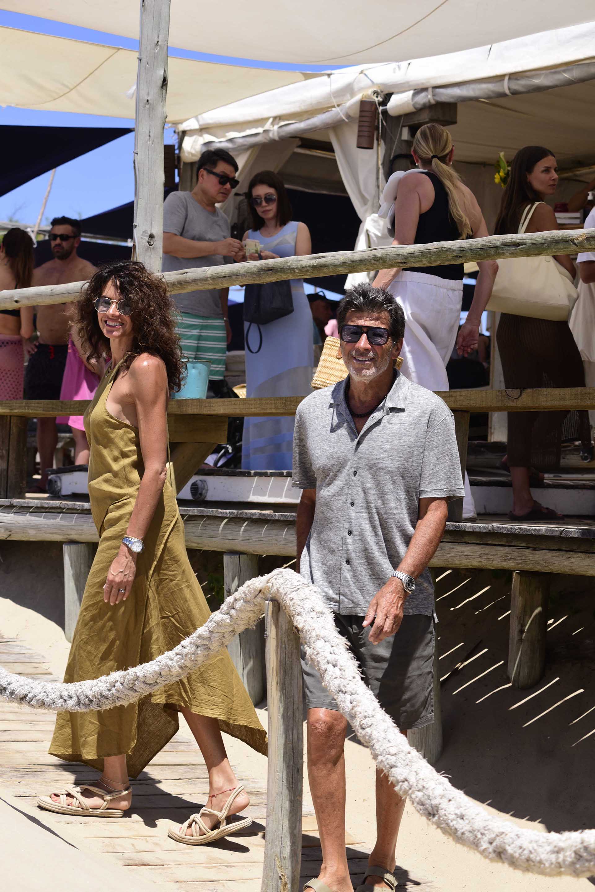 La residencia de la pareja se ubica cerca de la laguna José Ignacio, en la exclusiva zona de La Juanita, inspiradora para el debut musical de Repetto con su hija Renata