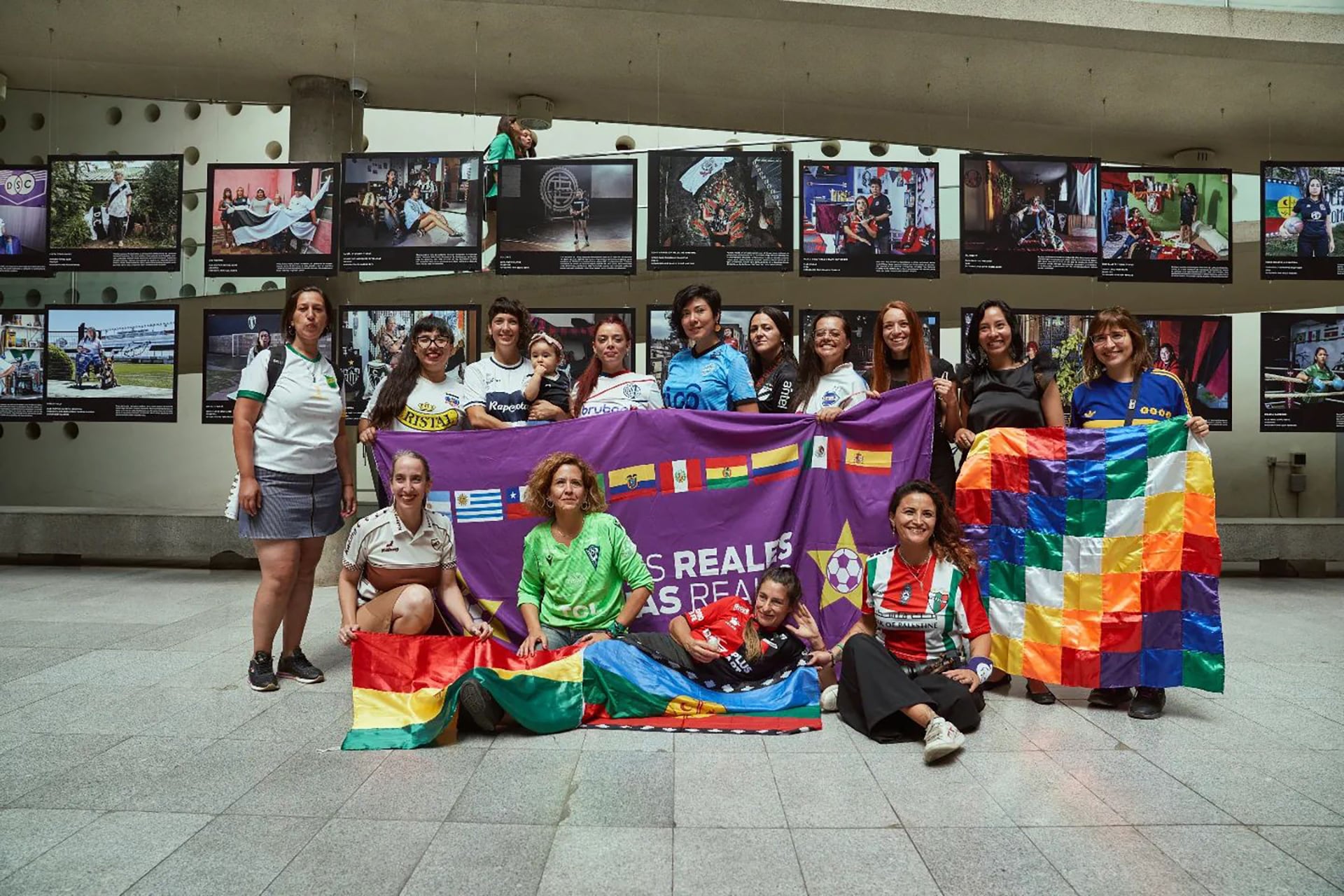 Cuerpas Reales, Hinchas Reales reúne a fotógrafas de distintos países para registrar el fútbol desde una mirada feminista, colectiva e intergeneracional