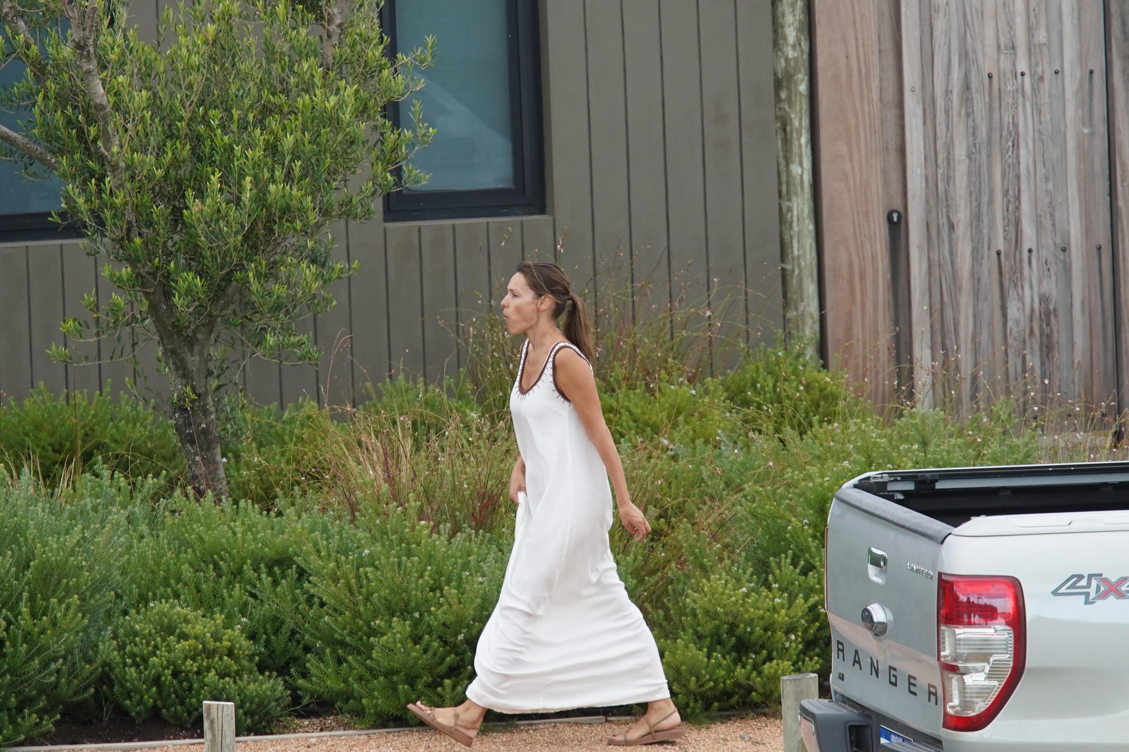 Pampita fue vista en la costa uruguaya en distintos momentos clave de su verano