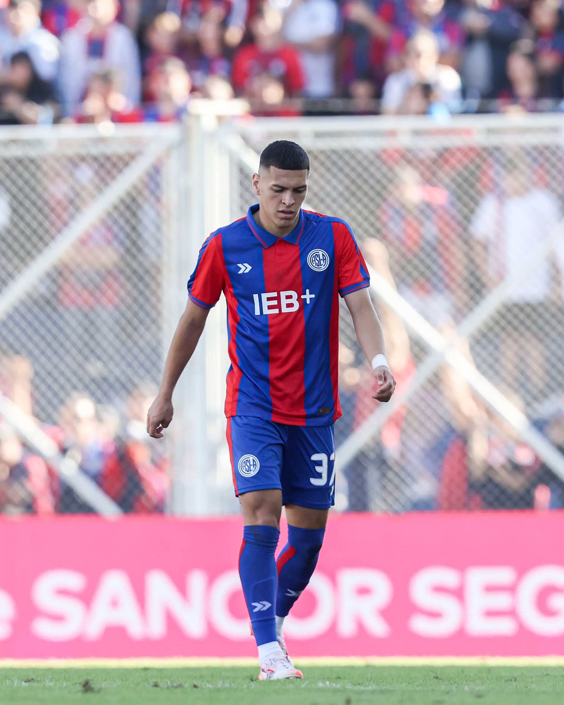 Elías Báez está a un paso de ser vendido